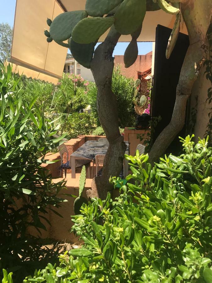 Bilocali Residenza Mediterranea Cannigione Eksteriør billede